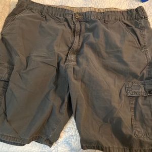 Mens Wrangler shorts. Size 42.